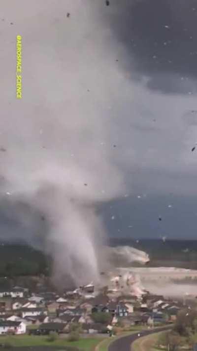 Birth of a tornado