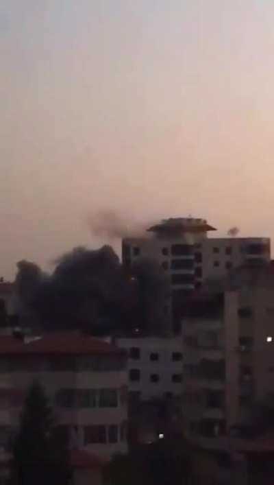 Israeli attack on a multi-story building in Gaza a few minutes ago 11/5/21