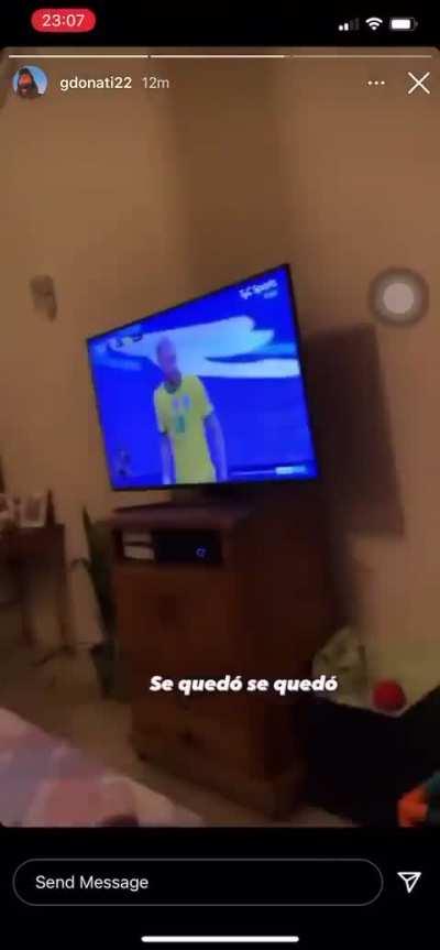 [Hernan Moyano] Delivery guy stayed to watch and celebrate the final moments of Copa America 2021 in Argentina