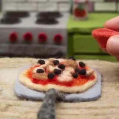 I’m getting hungry over tiny pizza