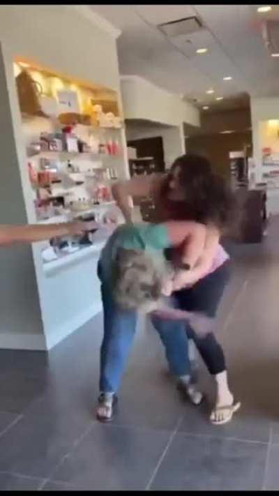 Fight breaks out at nail salon