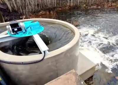 The Belgian start-up Turbulent Hydro has invented a turbine that generates electricity with rivers without carbon impact and without major work. It provides electricity 24 hours a day, does not endanger any marine animals and powers up to 500 homes!