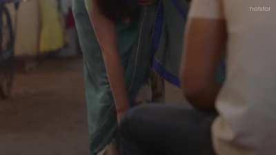 Vahbiz Dorabjee Porn Video - ðŸ”¥ Vahbiz Dorabjee teasing a stranger by showing her cleav...