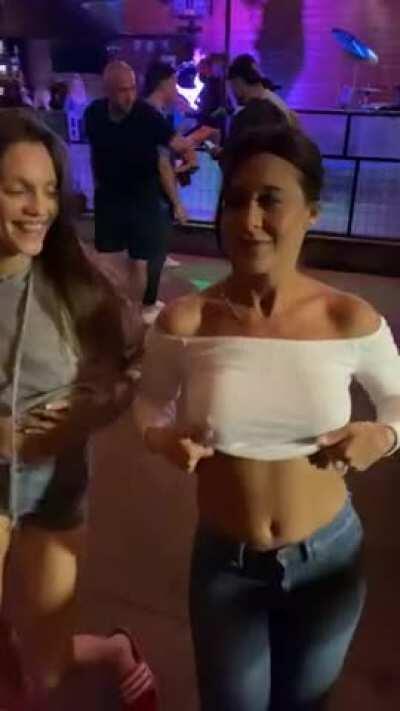 Springbreak Flashing boobs in Miami