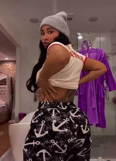 Jiggly ass