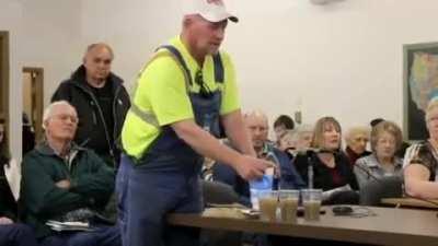 In 2015, a farmer in Nebraska asked a pro-fracking committee member to honor his word of drinking the water from a fracking location.