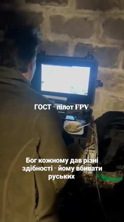 Insights into the work of the Ukrainian FPV strike drone pilots. On busy days the operators have to fly and eat at the same time.