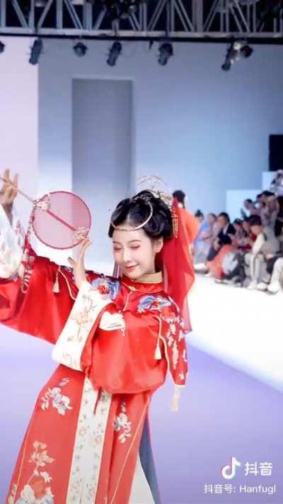 Traditional Chinese Red Wedding Dress Hanfu