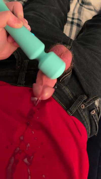 Cumming through the fly with my vibrator 💦 