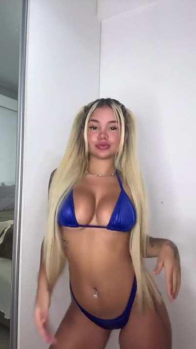 Thallita Treyce de biquíni gostosa demais