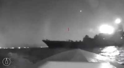 Footage of the actual moment a Ukrainian naval drone reached the Russian Project 775 war/landing ship Olenegorsky Gornyk confirming it wasn't destroyed on its approach contrary to the claims of the Russian Ministry of Defense 8.4.2023