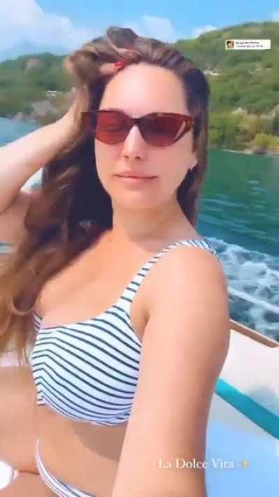 Kelly on vacation