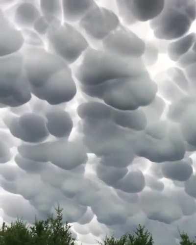 These foreboding mammatus clouds over Cordoba