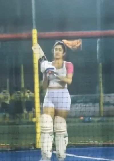 Janhvi Kapoor cricketer that we need