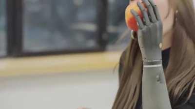 Using a bionic hand created by Esper Bionics