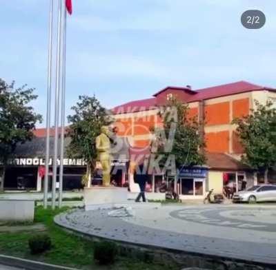 Sakarya/Akyazıda bu soysuz ibneler bitmiyor arkadaşlar ben yayamıyorum max atabildiğim yer burası.