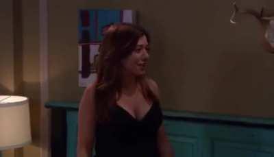 Alyson Hannigan SEXY Boobs