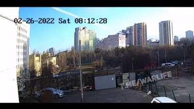 The moment a rocket hit a residential building in Kyiv this morning.