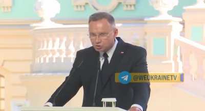 During the press conference of the Presidents of Poland and Ukraine today, Duda said: I promise the Russian soldiers that if they go away, I will call Zelensky and tell him not to bomb them.
Zelensky: I can be busy at the time of the call