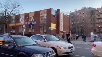 Road rage dispute leads to car plowing into bakery in Flushing, Queens Chinatown