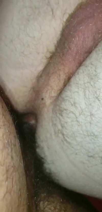 He did not pull out. love guys that cum this much and creampie me so much it leaks out