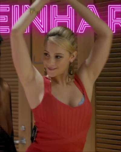 Lili Reinhart