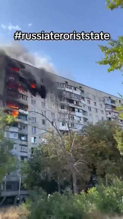 An elderly woman burns alive after a russian airstrike on a residential building. Kharkiv, 30.08.2024