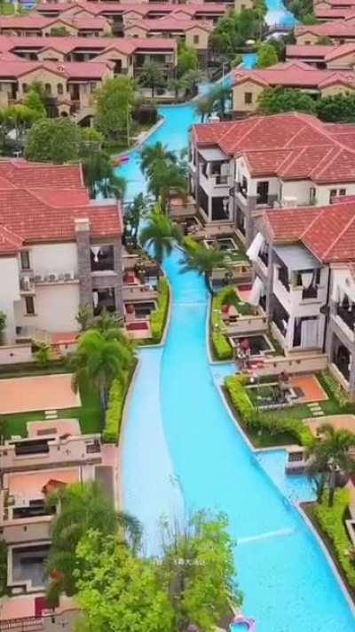 All these houses connected to each other via pool