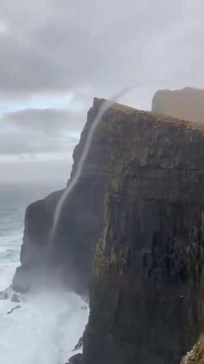 Tornado carries seawater up a cliff