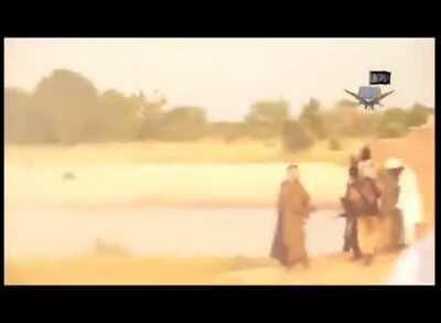 Nigerian soldier engages in hand-to-hand combat with a Boko Haram militant and escapes