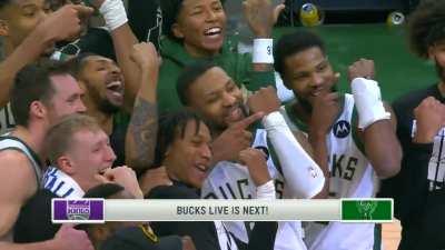 [Highlight] The Bucks do &quot;Dame time&quot; after his winner vs the Kings.
