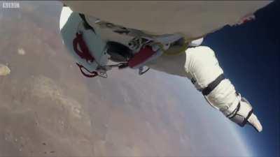 Felix Baumgartner's 127,852 ft / 843 mph freefall from space