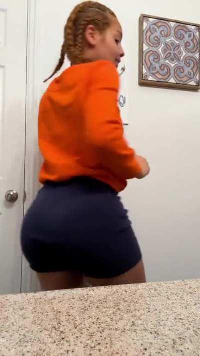 twerkingvideo - Video #2464