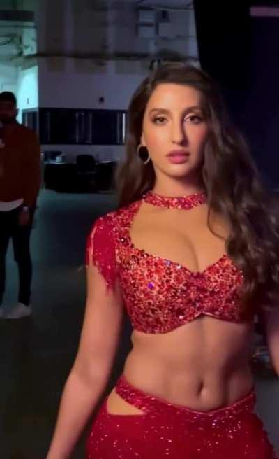 Nora Fatehi looking So hot In This Outfit