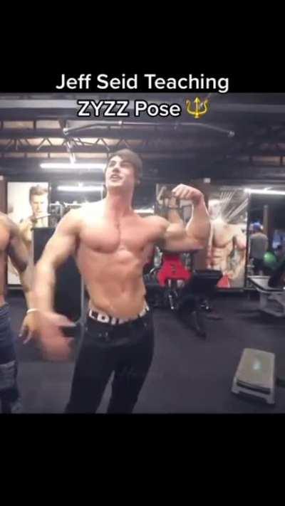 Jeff Seid teaching ZYZZ Pose! 🔥