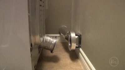 Magnetic dryer vent