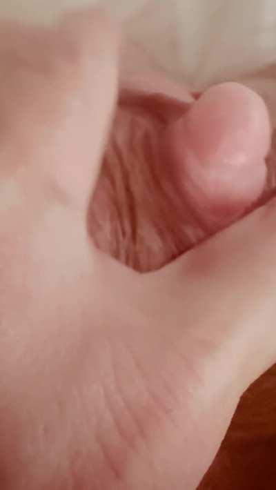 PUFFY SPREAD CLIT